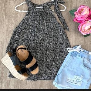 Cute Sleeveless Top for spring and summer